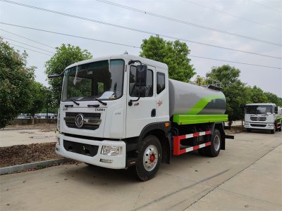 杭州用戶喜提12方灑水車，澆花、澆樹、綠化噴灑功能全